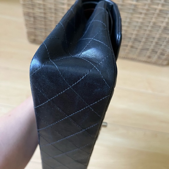 Chanel Medium Classic Flap - Picture 10 of 11